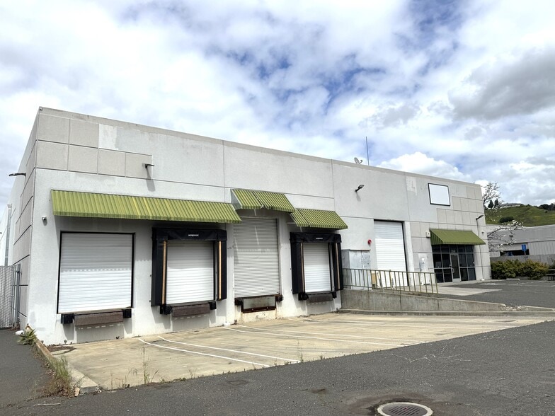 Primary Photo Of 3241 Darby Common, Fremont Manufacturing For Sale