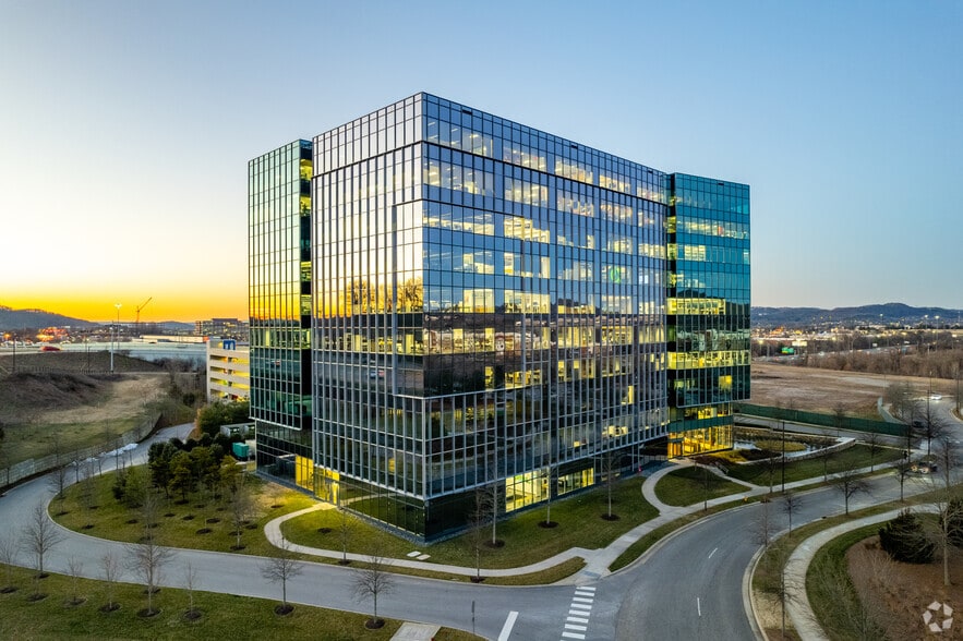 More Photos Of 6700 Tower Cir, Franklin Office For Lease