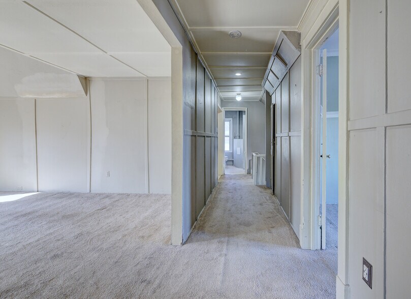 More Photos Of 10 S Prospect St, Verona Office Residential For Sale