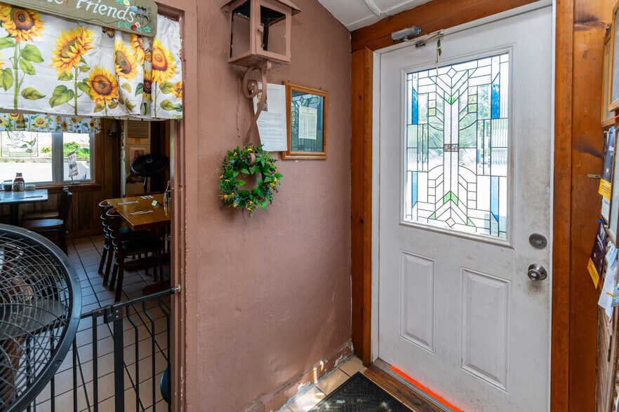 More Photos Of 36 John Ringo Rd, Ringoes Restaurant For Sale