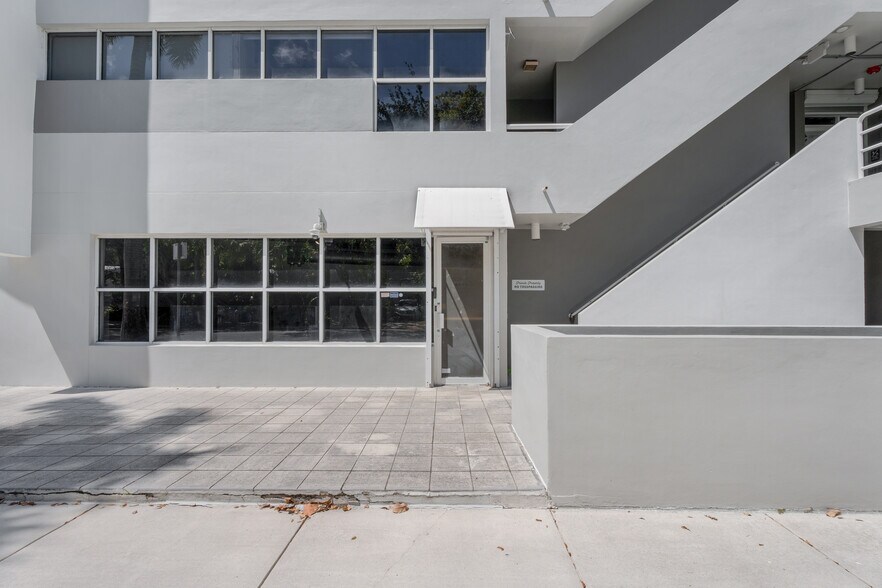 More Photos Of 2424 S Dixie Hwy, Coconut Grove Loft Creative Space For Sale