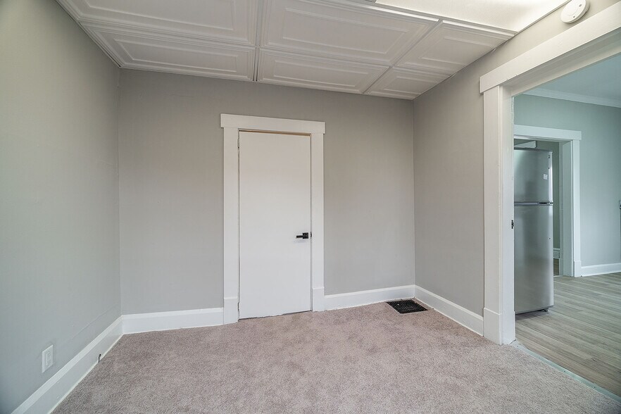 More Photos Of 16-20 W Park St, Westerville Apartments For Sale