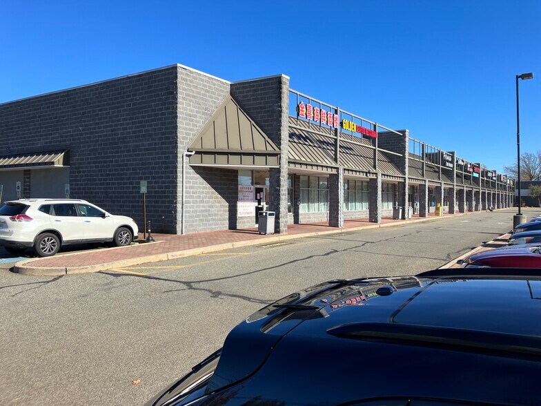 More Photos Of 518 Old Post Rd, Edison Unknown For Lease