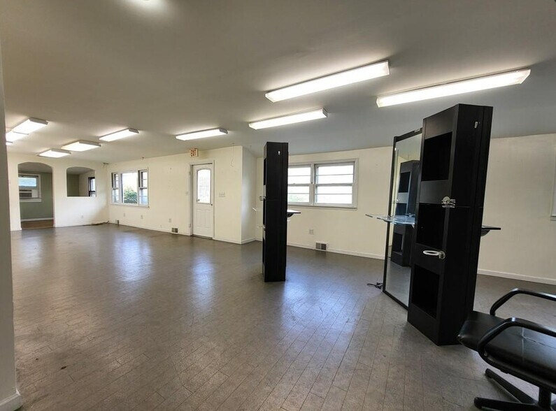 More Photos Of 790 E Route 211, Middletown Office For Lease