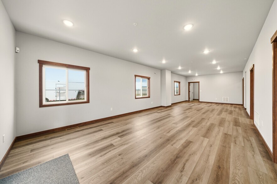 More Photos Of 1408 N Jackrabbit Ln, Belgrade Office For Sale