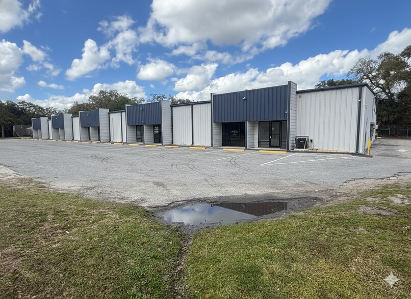 More Photos Of 4437-4451 Old Winter Garden Rd, Orlando Flex For Lease