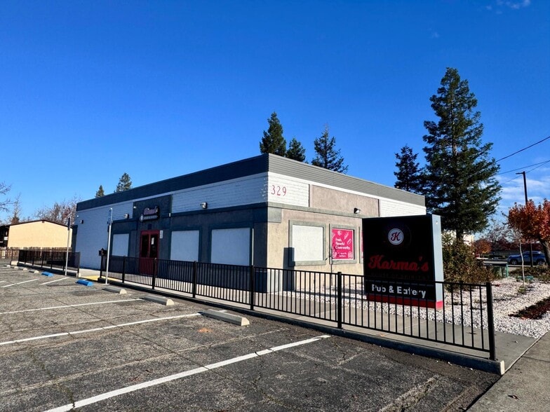 More Photos Of 329 Lake Blvd, Redding Bar For Lease