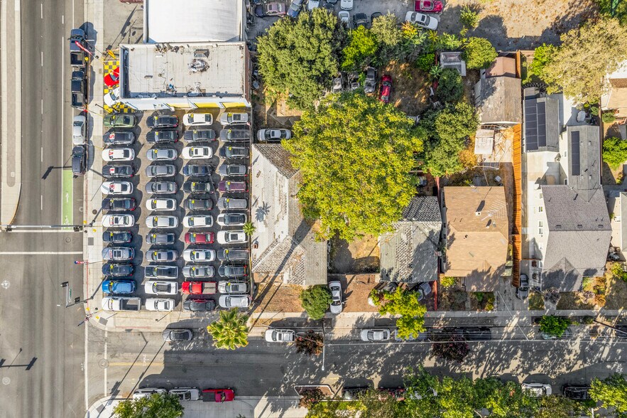 More Photos Of 1555 W San Carlos St, San Jose Auto Dealership For Sale