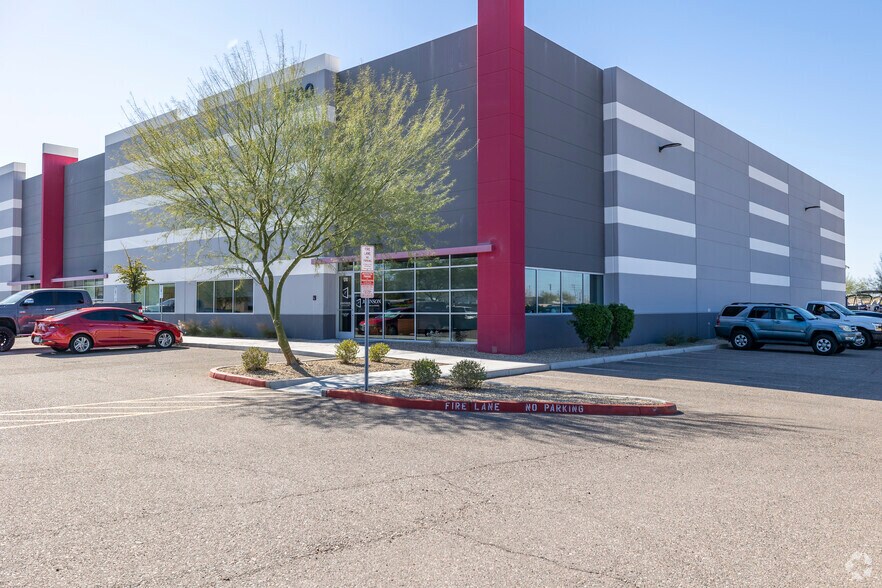 More Photos Of 21500 N 8th Way, Phoenix Warehouse For Lease