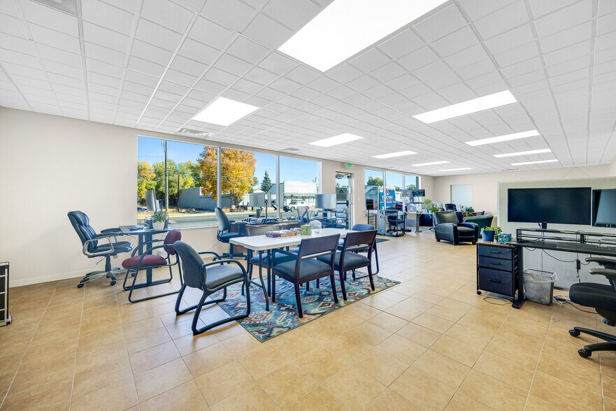 More Photos Of 2217 E Boulder St, Colorado Springs Light Distribution For Lease