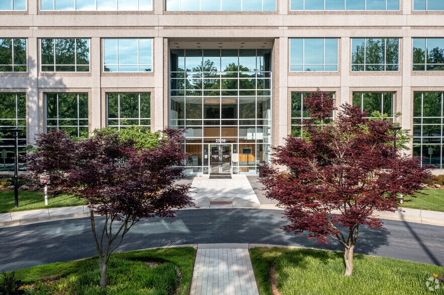 More Photos Of 2550 Northwinds Pkwy, Alpharetta Office For Lease