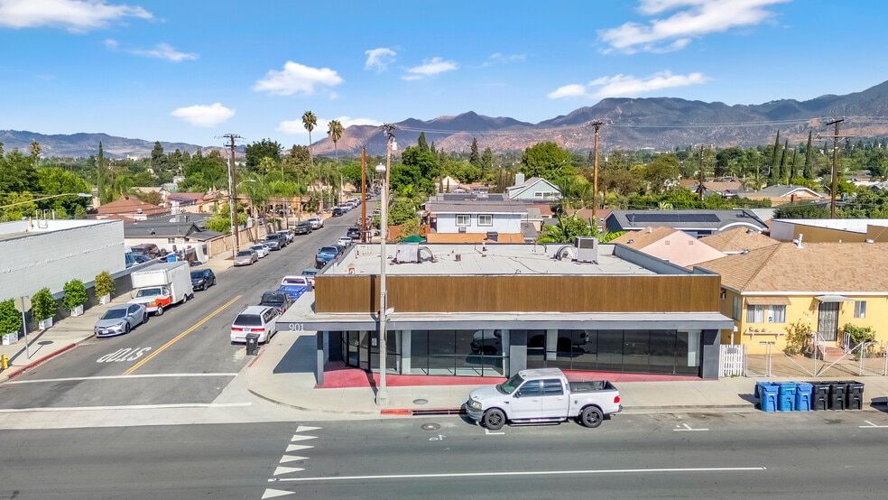 More Photos Of 901 N Maclay Ave, San Fernando Freestanding For Lease