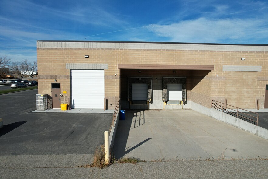 More Photos Of 240 Technology Dr, Idaho Falls Flex For Sale