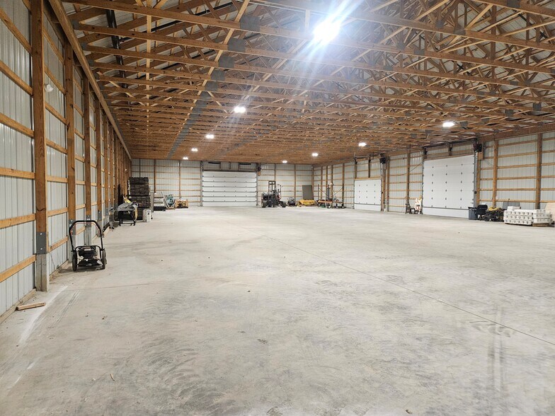 More Photos Of 1607 Reed rd, Pennington Flex For Lease