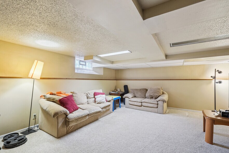 More Photos Of 1271 7th St W, Saint Paul Apartments For Sale