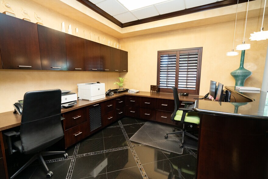 More Photos Of 100 NW 100th Ave, Plantation Medical For Sale