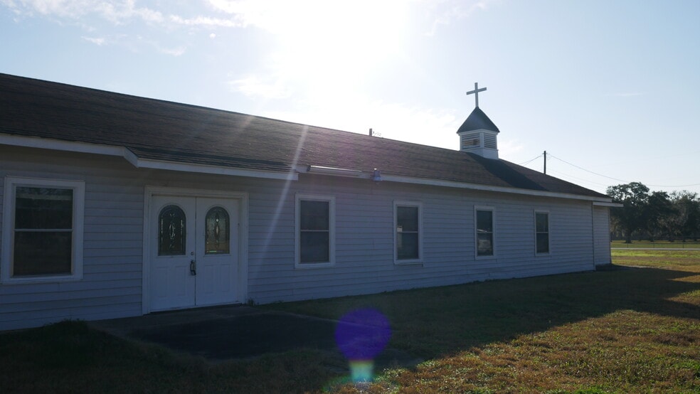 More Photos Of 3922 County Road 353, Brazoria Religious Facility For Sale