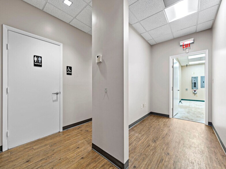 More Photos Of 739 Shotgun Rd, Sunrise Light Manufacturing For Lease