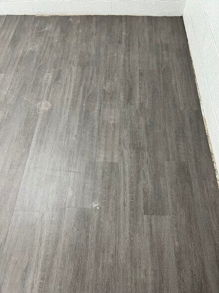 More Photos Of 221 E Saginaw St, Breckenridge Storefront Retail Office For Lease