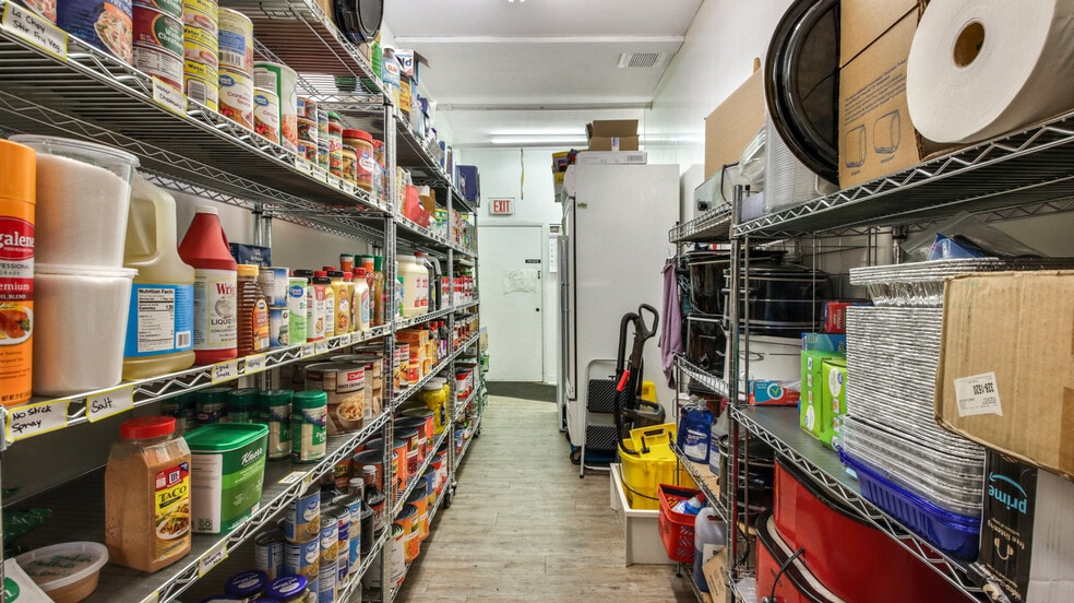 More Photos Of 909 W Main St, Cameron General Retail For Sale