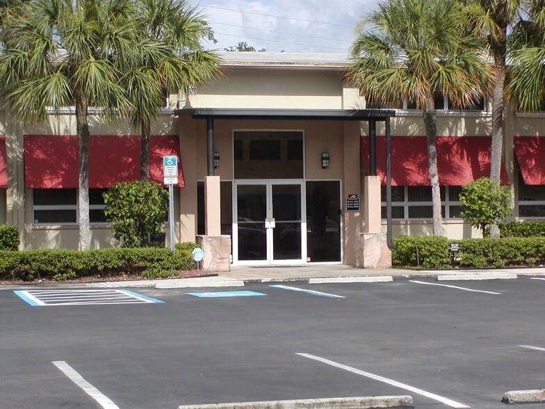 More Photos Of 2211 Widman Way, Fort Myers Loft Creative Space For Lease