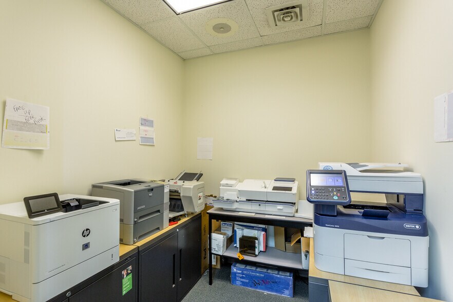More Photos Of 1450 Technology Dr, Harrisonburg Office For Sale