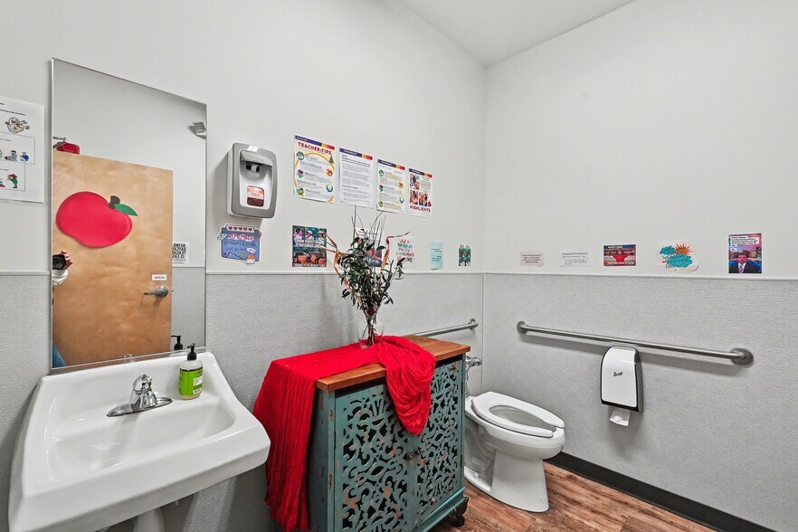 More Photos Of 3405 Legacy Academy Blvd, Cumming Daycare Center For Sale