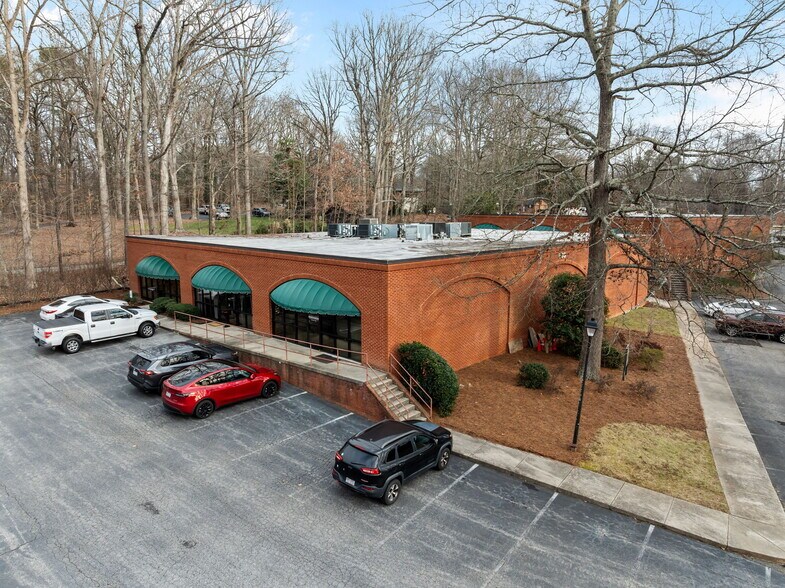 More Photos Of 603 Eastchester Dr, High Point Office For Sale