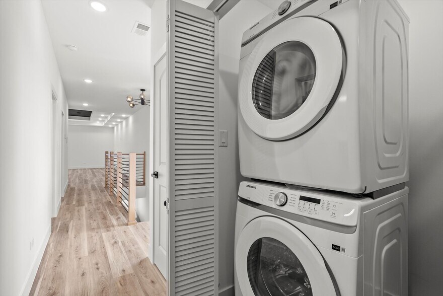 More Photos Of 6538 Rhodes ave, Chicago Apartments For Sale