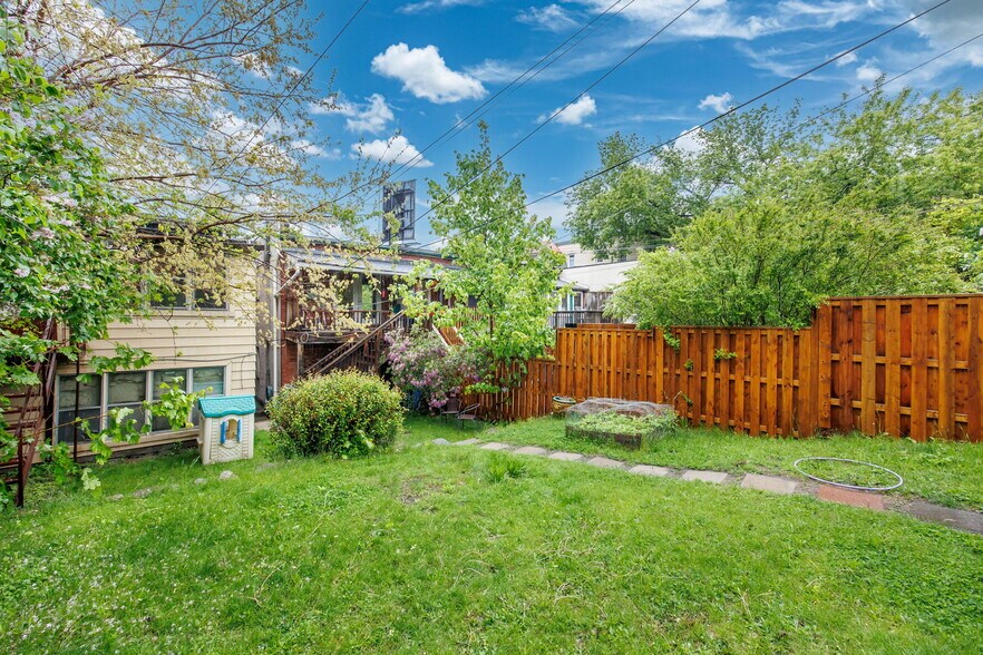 More Photos Of 1611 Bloor St W, Toronto Storefront Retail Office For Sale