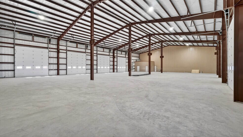 More Photos Of 16511 W Basin St, Odessa Industrial For Lease