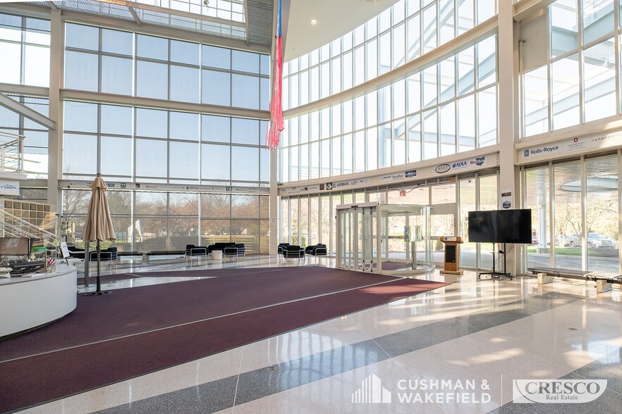 More Photos Of 22800 Cedar Point Rd, Cleveland Research And Development For Lease