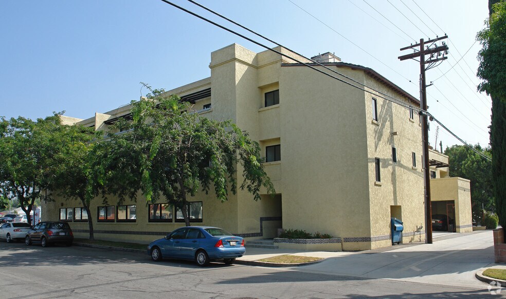 More Photos Of 2740 W Magnolia Blvd, Burbank Office For Lease