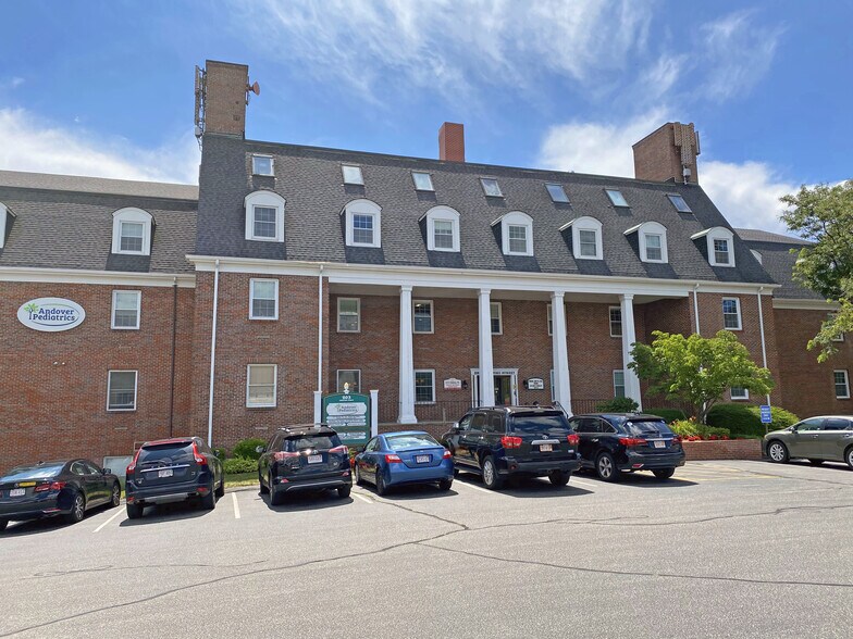 Primary Photo Of 203 Turnpike St, North Andover Medical For Lease