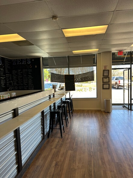 More Photos Of 211 Homer Rd, Commerce Freestanding For Lease