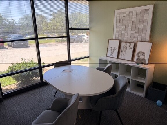 More Photos Of 15520-15600 College Blvd, Lenexa Flex For Sale