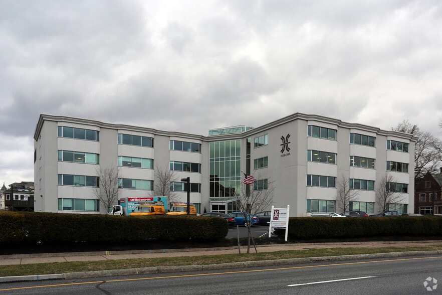 More Photos Of 1909 N Front St, Harrisburg Office For Lease