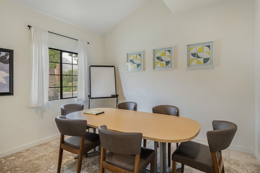 More Photos Of 51370 Avenida Bermudas, La Quinta Office Residential For Sale