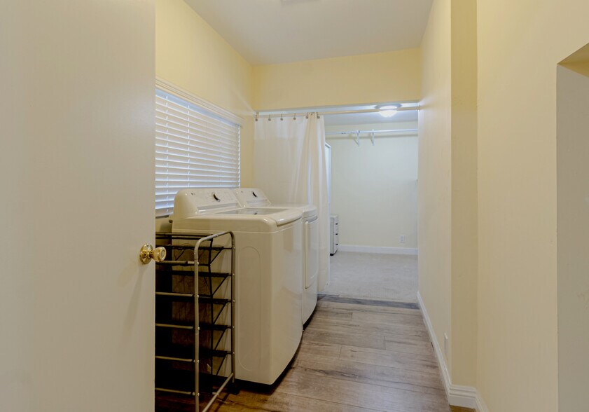 More Photos Of 1409 S New Hampshire Ave, Los Angeles Multifamily For Sale