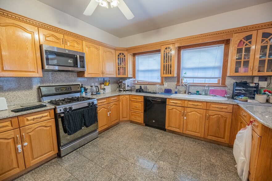More Photos Of 600 Grand St, Hoboken Office Residential For Sale
