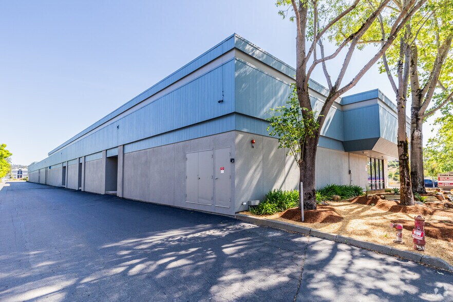 More Photos Of 3565-3589 Industrial Dr, Santa Rosa Unknown For Lease