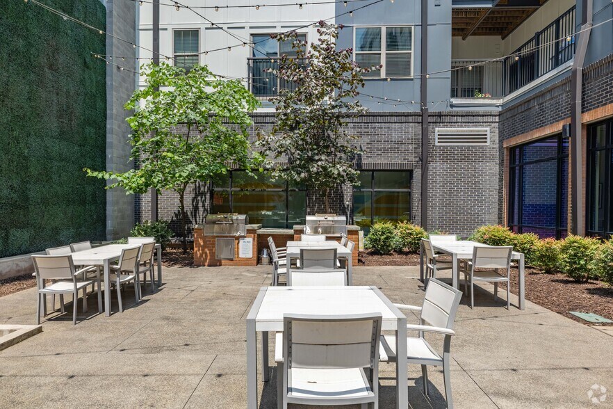 More Photos Of 120 S 5th St, Nashville Apartments For Lease