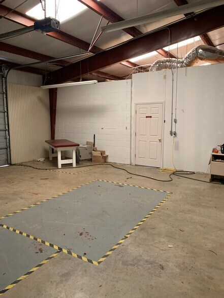 More Photos Of 404 Batesburg Hwy, Saluda Light Distribution For Lease