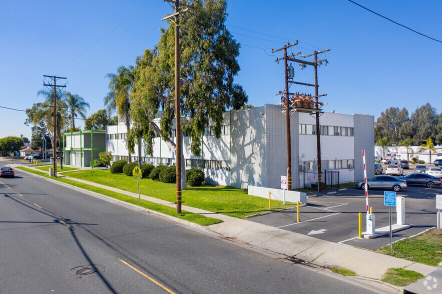 More Photos Of 13330 Bloomfield Ave, Norwalk Medical For Sale