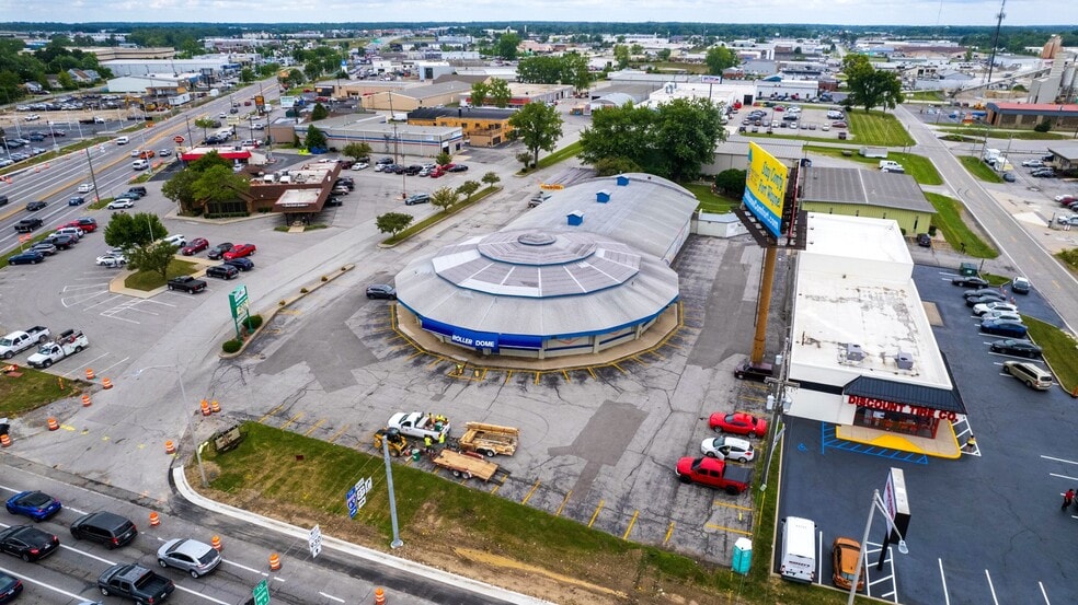 More Photos Of 444 W Coliseum Blvd, Fort Wayne Skating Rink For Sale