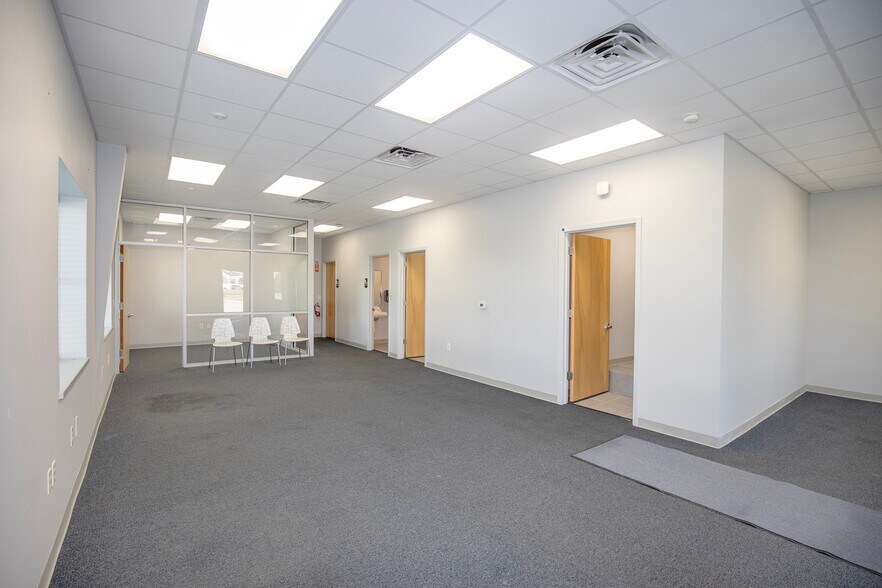 More Photos Of 1201 Butler Rd, League City Warehouse For Lease