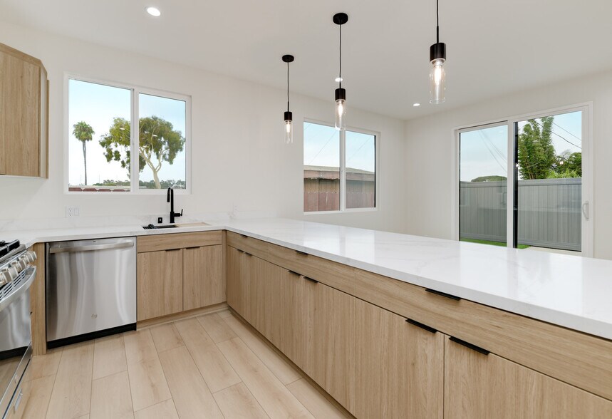 More Photos Of 5140 Los Robles Dr, Carlsbad Multifamily For Sale