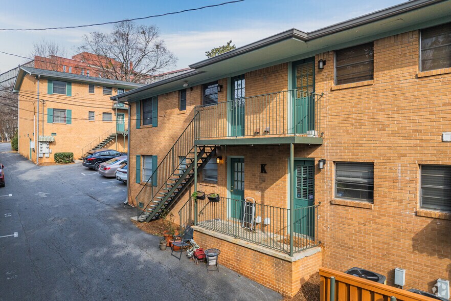 More Photos Of 3057 Pharr Court North Ct NW, Atlanta Apartments For Sale