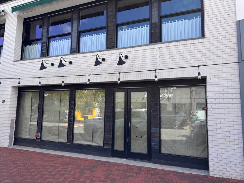 More Photos Of 38 Main St, Westport Storefront For Lease