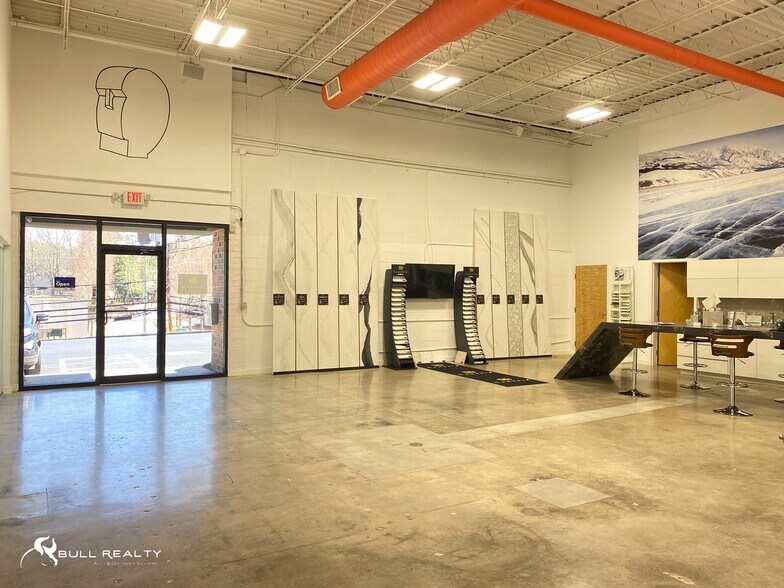 More Photos Of 1426 Chattahoochee Ave NW, Atlanta Warehouse For Lease